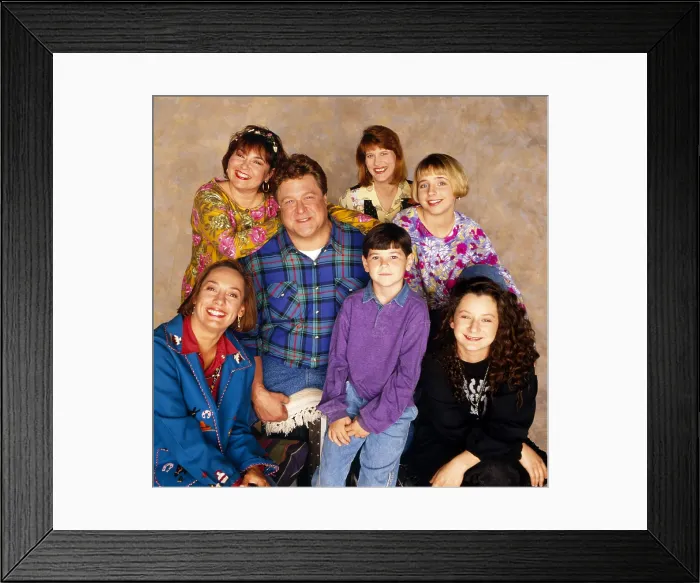 Framed Print : ROSEANNE, clockwise from lower left, Laurie Metcalf, Roseanne, John Goodman, Natalie West, Lecy Goranson (aka Alicia Goranson), Sara Gilbert, Michael Fishman, 1988-2018 (ca)