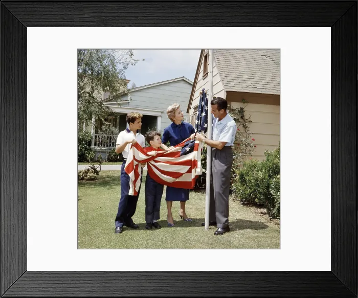 Framed Print : LEAVE IT TO BEAVER, from left, Tony Dow, Jerry Mathers, Barbara Billingsley, Hugh Beaumont, 1957-63 (1958 photo)