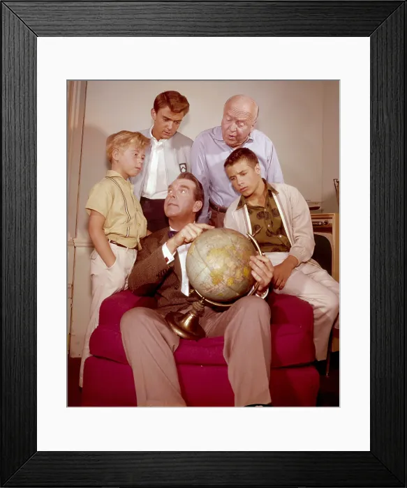Framed Print : MY THREE SONS, clockwise from front center: Fred MacMurray, Stanley Livingston, Tim Considine, William Frawley, Don Grady, 1960-72