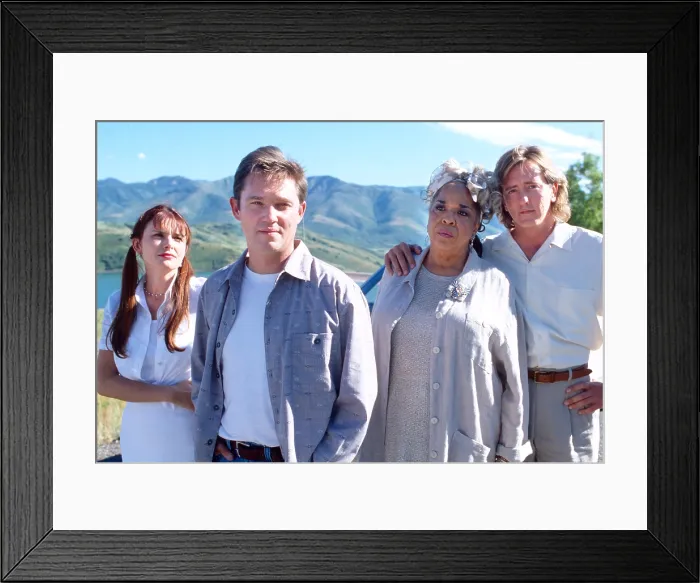 Framed Print : TOUCHED BY AN ANGEL, Roma Downey, Richard Thomas, Della Reese, John Dye, The Road Home: Part 1, (Season 4, Episode 1, aired Sep 21, 1997), 1994-2003