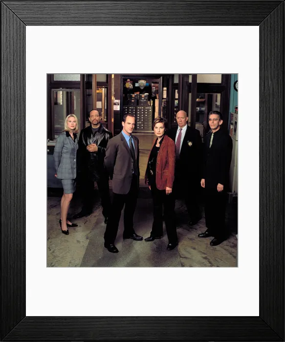Framed Print : LAW AND ORDER: SPECIAL VICTIMS UNIT, Stephanie March, Ice-T, Christopher Meloni, Mariska Hargitay, Dann Florek, Richard Belzer, (Season 3), 1999