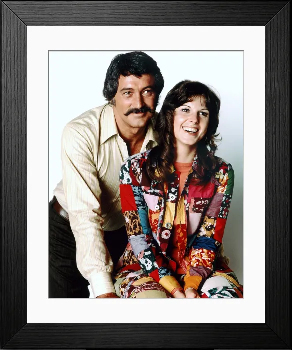 Framed Print : MCMILLAN & WIFE, Rock Hudson, Susan Saint James, 1971-77 Framed Print : MCMILLAN & WIFE, Rock Hudson, Susan Saint James, 1971-77