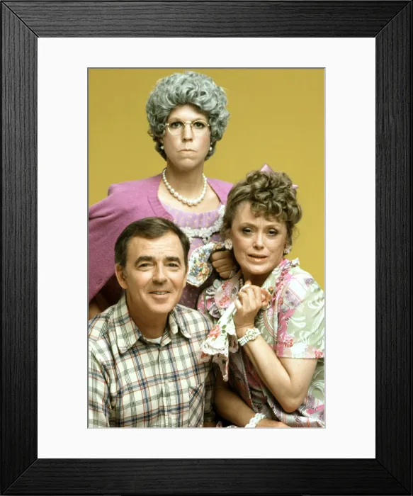 Framed Print : MAMA'S FAMILY, (clockwise from top): Vicki Lawrence, Rue McClanahan, Ken Berry, (Season 1), 1983-90 Framed Print : MAMA'S FAMILY, (clockwise from top): Vicki Lawrence, Rue McClanahan, Ken Berry, (Season 1), 1983-90