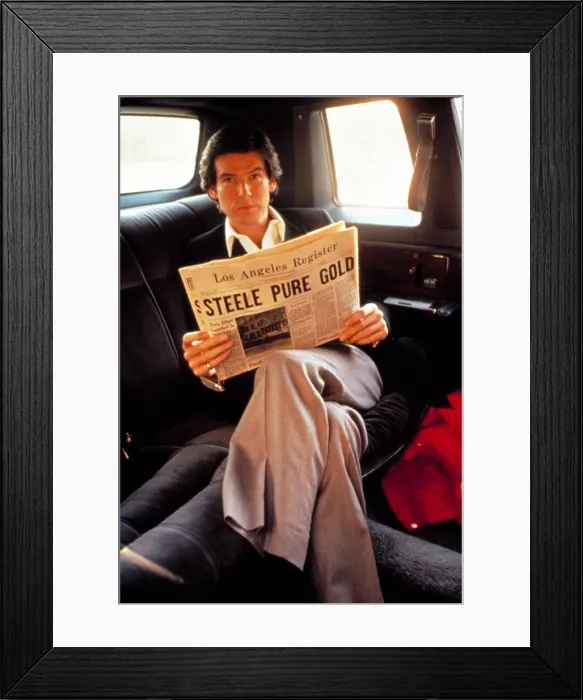 Framed Print : REMINGTON STEELE, Pierce Brosnan, 1982-1987 Framed Print : REMINGTON STEELE, Pierce Brosnan, 1982-1987