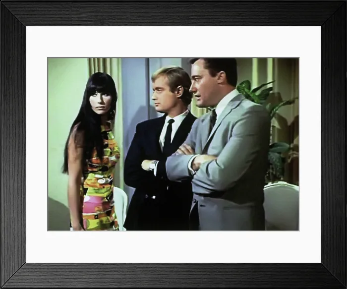 Framed Print : THE MAN FROM U.N.C.L.E. (from left): Cher, David McCallum, Robert Vaughn, The Hot Number Affair, (Season 3, aired March 10, 1967), 1964-68