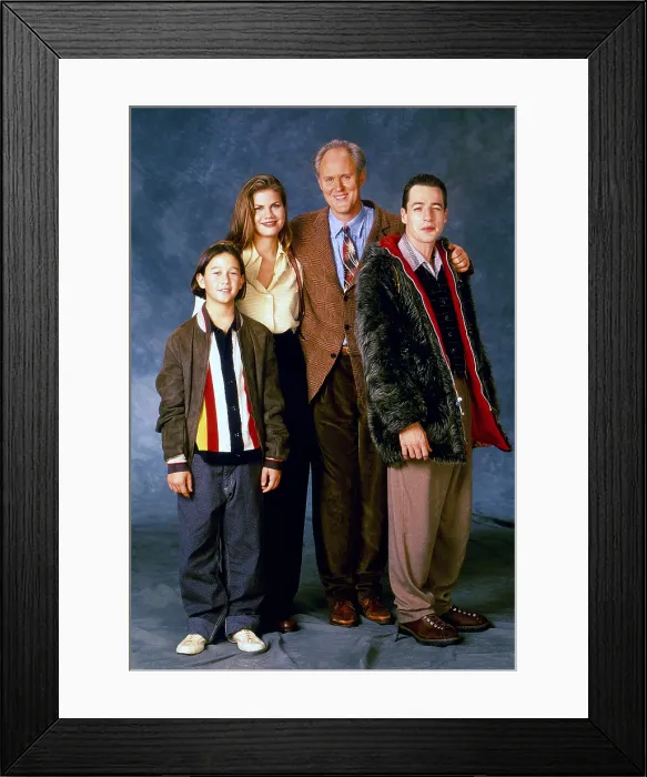 Framed Print : 3RD ROCK FROM THE SUN, from left: Joseph Gordon-Levitt, Kristen Johnston, John Lithgow, French Stewart, 1996-2001