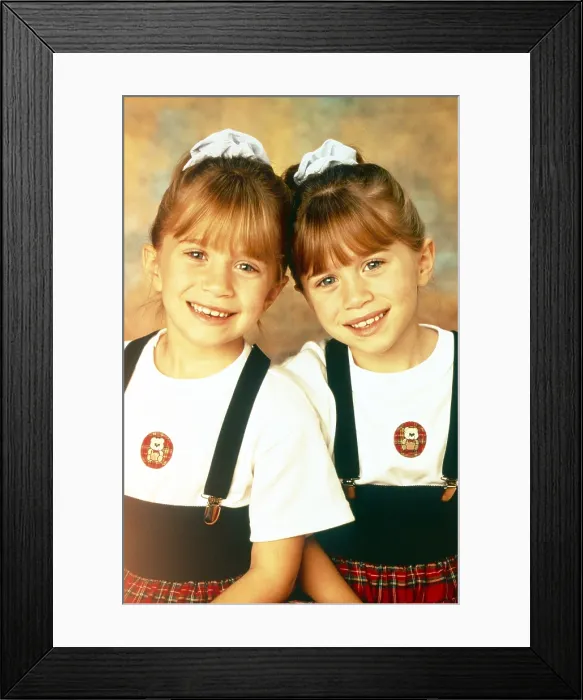 Framed Print : FULL HOUSE, Mary-Kate Olsen, Ashley Olsen, 1994, 1987-1995 Framed Print : FULL HOUSE, Mary-Kate Olsen, Ashley Olsen, 1994, 1987-1995