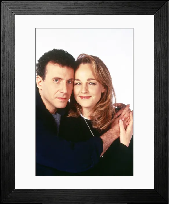 Framed Print : MAD ABOUT YOU, from left: Paul Reiser, Helen Hunt, 1992-2019 Framed Print : MAD ABOUT YOU, from left: Paul Reiser, Helen Hunt, 1992-2019