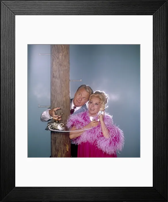 Framed Print : GREEN ACRES, Eddie Albert, Eva Gabor, 1965-1971 Framed Print : GREEN ACRES, Eddie Albert, Eva Gabor, 1965-1971