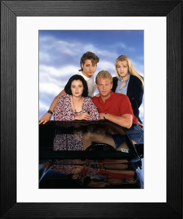 Framed Print : BEVERLY HILLS, 90210, from left: Shannen Doherty, Jason Priestley, Ian Ziering, Jennie Garth, Season 1, 1990, 1990-2000 Framed Print : BEVERLY HILLS, 90210, from left: Shannen Doherty, Jason Priestley, Ian Ziering, Jennie Garth, Season 1, 1990, 1990-2000
