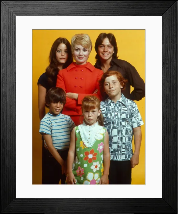 Framed Print : THE PARTRIDGE FAMILY, Clocwise from upper left: Susan Day, Shirely Jones, David Cassidy, Danny Bonaduce, Suzanne Crough, Jeremy Gelbwaks, 1970-74