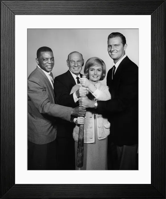 Framed Print : THE DONNA REED SHOW, Willie Mays, Leo Durocher, Donna Reed, Don Drysdale, 1958-1966 Framed Print : THE DONNA REED SHOW, Willie Mays, Leo Durocher, Donna Reed, Don Drysdale, 1958-1966