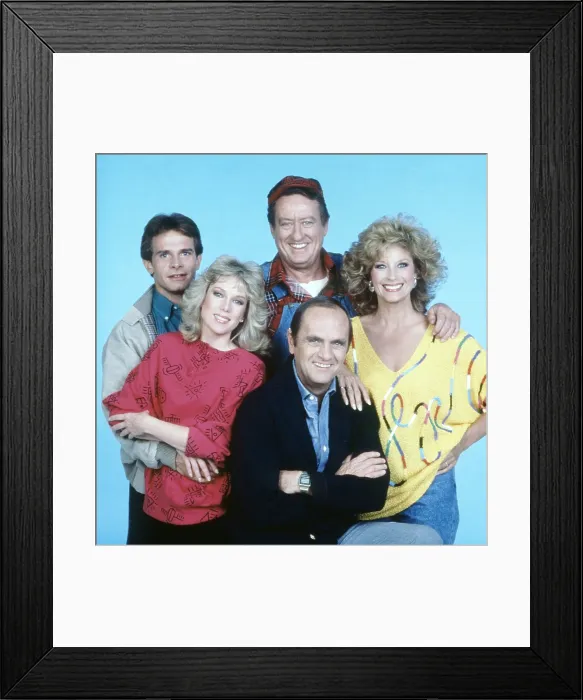 Framed Print : NEWHART, from left, Peter Scolari, Julia Duffy, Tom Poston, Bob Newhart, Mary Frann, 1982-90 (1986 photo) Framed Print : NEWHART, from left, Peter Scolari, Julia Duffy, Tom Poston, Bob Newhart, Mary Frann, 1982-90 (1986 photo)