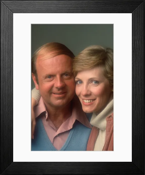 Framed Print : EIGHT IS ENOUGH, Dick Van Patten, Betty Buckley, 1977-81 Framed Print : EIGHT IS ENOUGH, Dick Van Patten, Betty Buckley, 1977-81