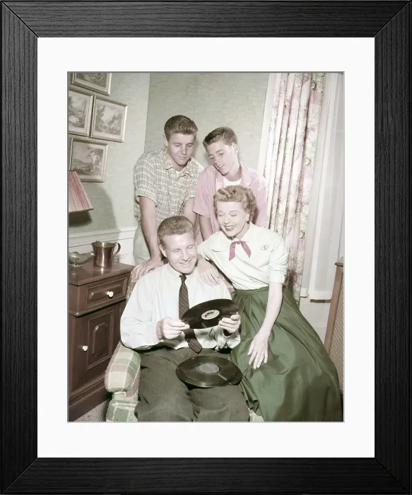 Framed Print : THE ADVENTURES OF OZZIE AND HARRIET, from top down: David Nelson, Ricky Nelson, Harriet Nelson, Ozzie Nelson, (1950s), 1952-1966 Framed Print : THE ADVENTURES OF OZZIE AND HARRIET, from top down: David Nelson, Ricky Nelson, Harriet Nelson, Ozzie Nelson, (1950s), 1952-1966