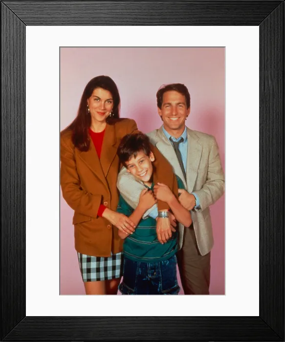 Framed Print : DREAM ON, Wendie Malick, Chris Demetral, Brian Benben, 1990-1996