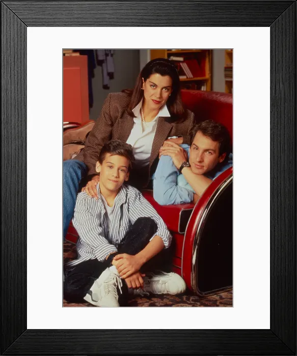 Framed Print : DREAM ON, clockwise from lower right: Brian Benben, Chris Demetral, Wendie Malick, 1990-1996