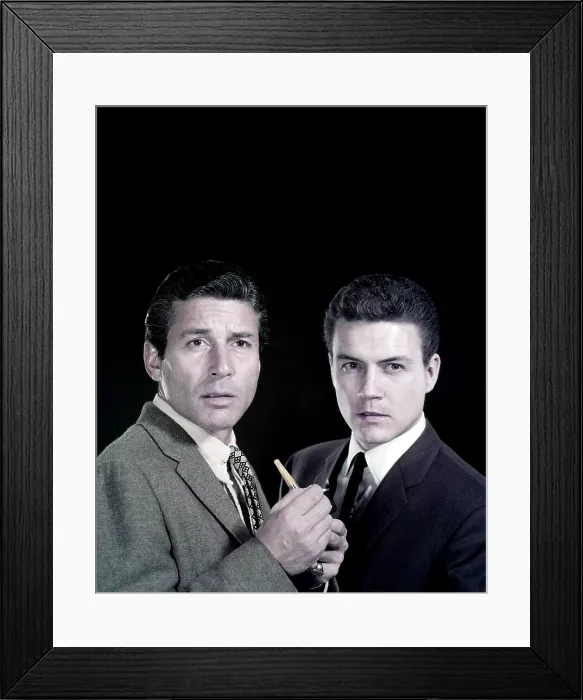 Framed Print : 77 SUNSET STRIP, from left, Efrem Zimbalist, Jr. Roger Smith, 1958-64