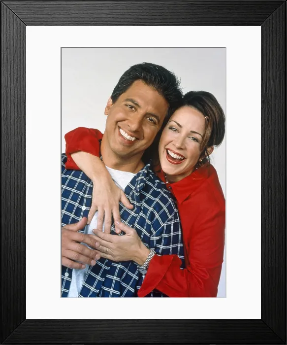Framed Print : EVERYBODY LOVES RAYMOND, from left: Ray Romano, Patricia Heaton, (1998), 1996-2005