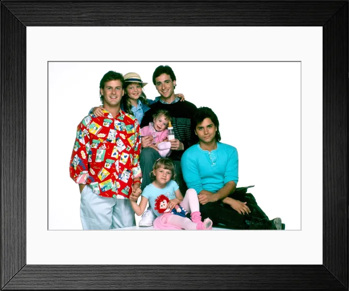 Framed Print : FULL HOUSE, clockwise from left: Dave Coulier, Candace Cameron, Bob Saget, John Stamos, Jodie Sweetin, Ashley / Mary-Kate Olsen, 1987-95