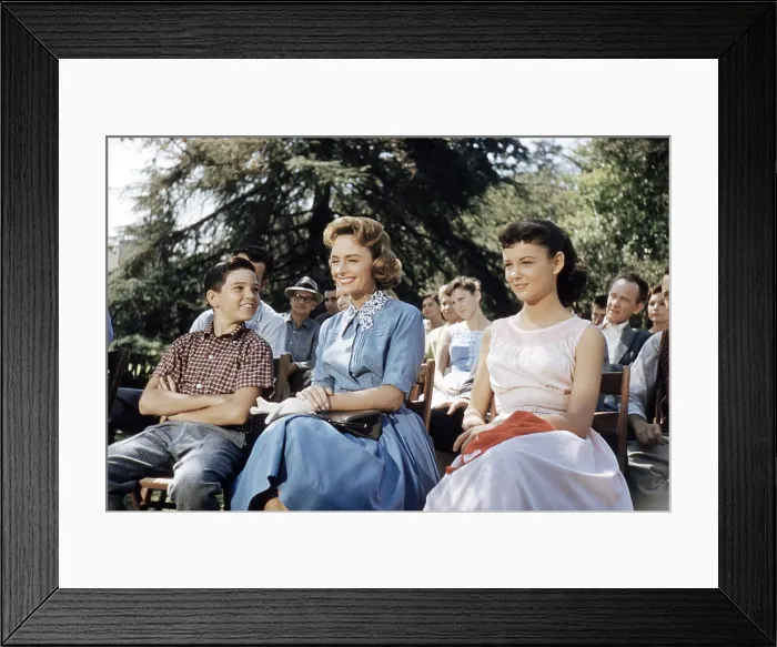 Framed Print : THE DONNA REED SHOW, from left: Paul Petersen, Donna Reed, Shelley Fabares, (1960), 1958-1966