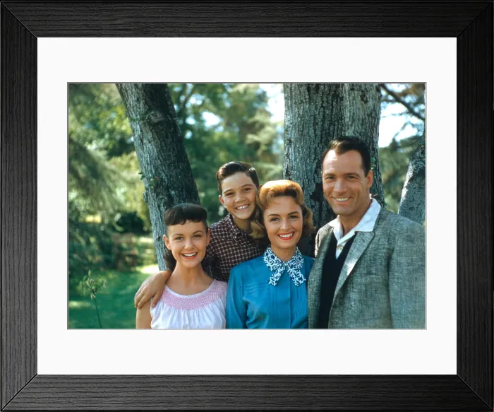Framed Print : DONNA REED SHOW, Shelley Fabares, Paul Petersen, Donna Reed, Carl Betz, 1958-1966