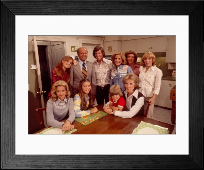 Framed Print : EIGHT IS ENOUGH, (back row, from left): Susan Richardson, Dick Van Patten, Grant Goodeve, Lani O'Grady, Willie Aames, Laurie Walters; front from left: Dianne Kay, Connie Newton