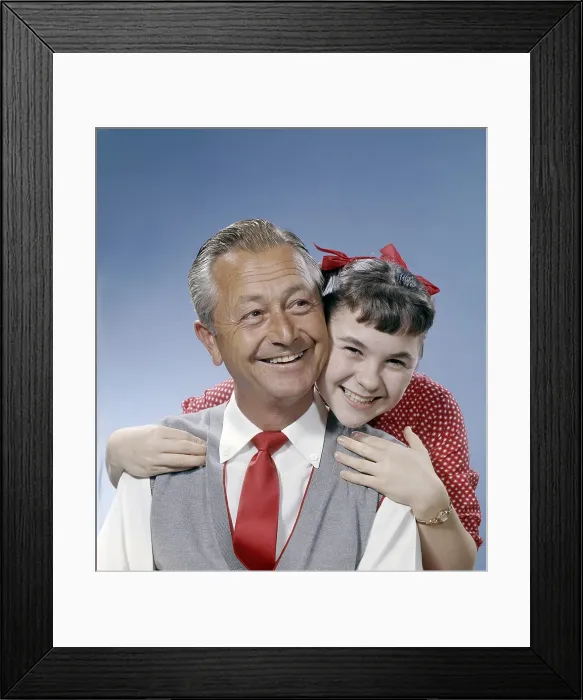 Framed Print : FATHER KNOWS BEST, from left: Robert Young, Lauren Chapin, 1954-60