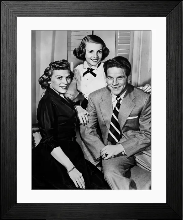 Framed Print : YOUR HIT PARADE, from left: Eileen Wilson, Dorothy Collins, Snooky Lanson, 1950-1959