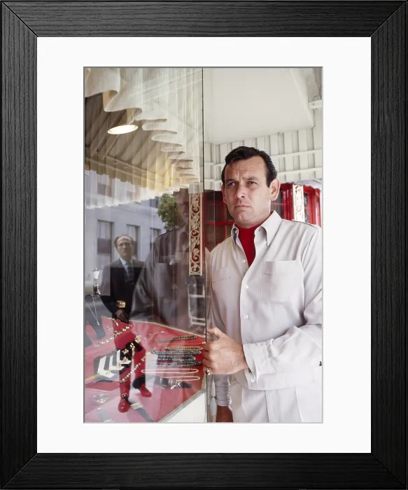 Framed Print : THE FUGITIVE, from left, Barry Morse, David Janssen, 1963-67 (1963 photo)