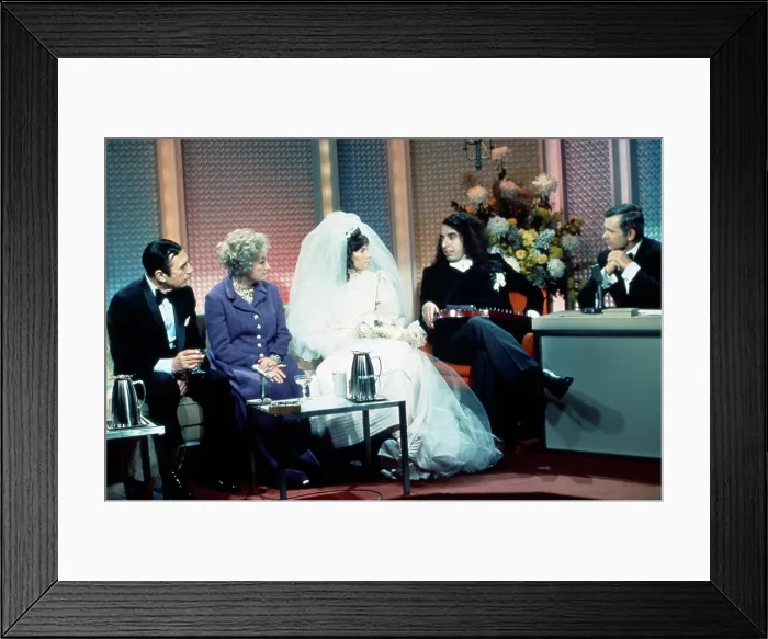 Framed Print : THE TONIGHT SHOW STARRING JOHNNY CARSON, from left: Nick Lucas, Phyllis Diller, Victoria Budinger ('Miss Vicki'), Tiny Tim, Johnny Carson, Tiny Tim's Wedding