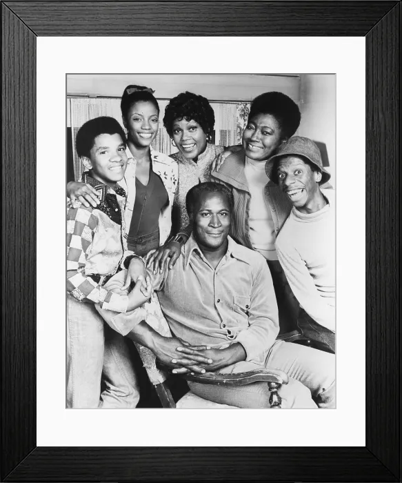 Framed Print : GOOD TIMES, from left, Ralph Carter, BernNadette Stanis, John Amos (front), Ja'net DuBois, Esther Rolle, Jimmie Walker, 1974-79