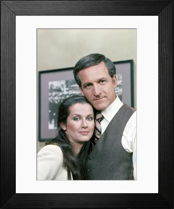 Framed Print : HILL STREET BLUES, from left: Veronica Hamel, Daniel J. Travanti, (1984), 1981-1987