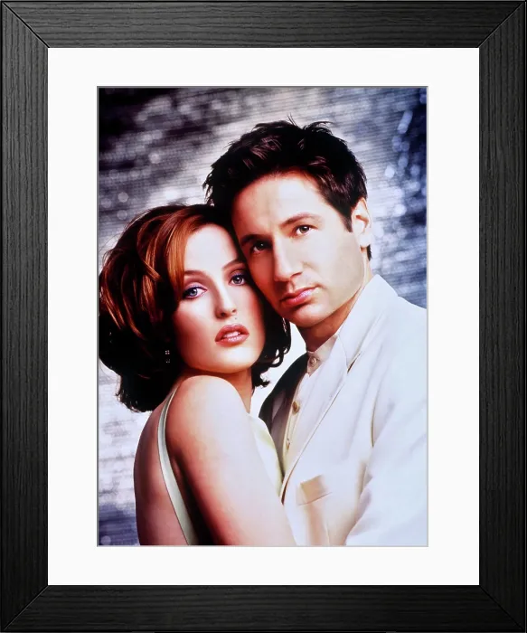 Framed Print : THE X-FILES, Gillian Anderson, David Duchovny, (1996), 1993-2018