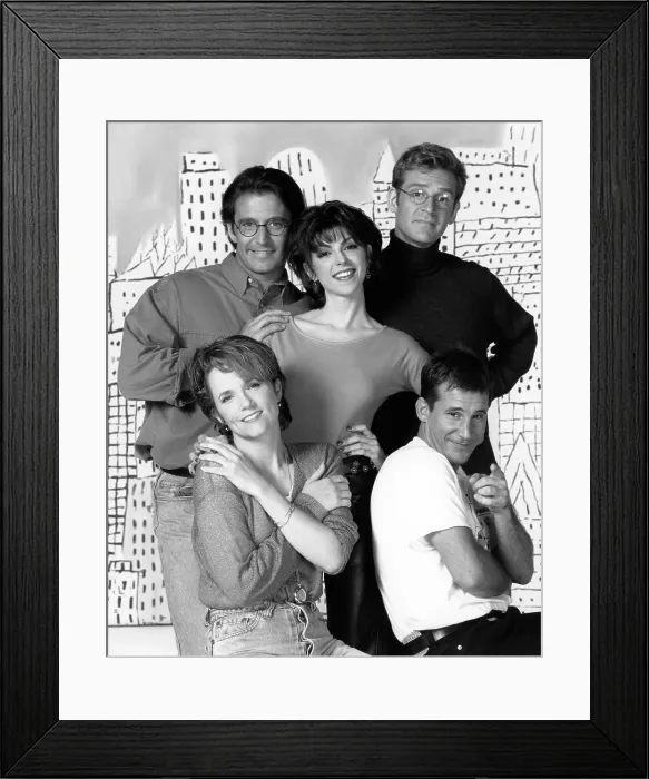 Framed Print : CAROLINE IN THE CITY, clockwise, from bottom left: Lea Thompson, Eric Lutes, Amy Pietz, Malcolm Gets, Andy Lauer, (Season 2, 1996-1997), 1995-1999
