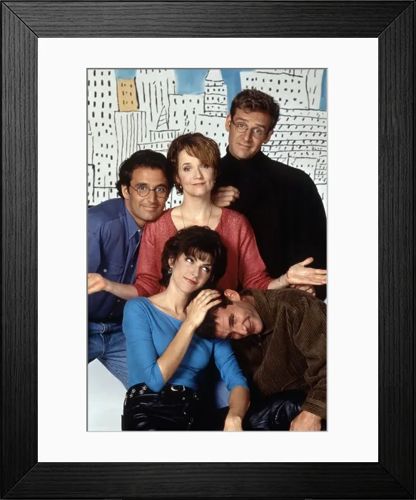 Framed Print : CAROLINE IN THE CITY, clockwise from lower left: Amy Pietz, Eric Lutes, Lea Thompson, Malcolm Gets, Andy Lauer, 1995-1999