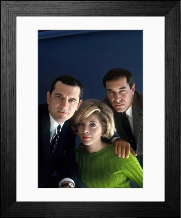 Framed Print : MISSION: IMPOSSIBLE, from left: Steven Hill, Barbara Bain, Martin Landau, (1967), 1966-73