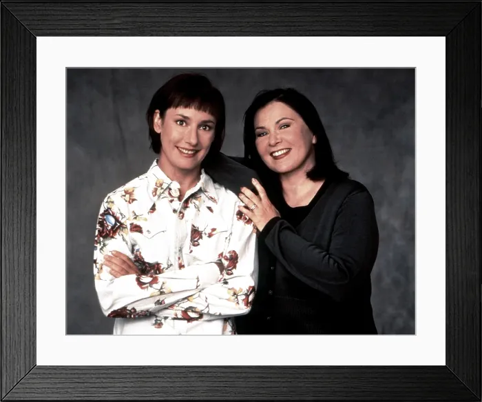 Framed Print : ROSEANNE, Laurie Metcalf, Roseanne, 1988-2018 (ca. 1996 photo)