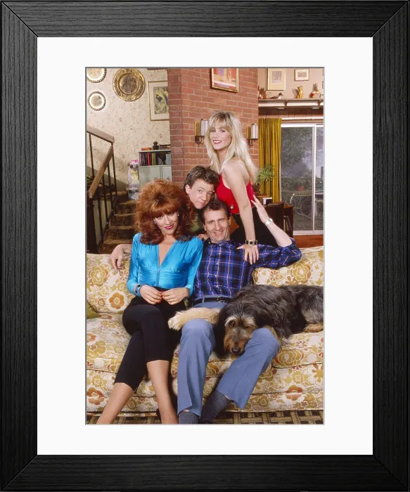 Framed Print : MARRIED...WITH CHILDREN, (aka MARRIED WITH CHILDREN), From top down: Christina Applegate, David Faustino, Katey Sagal, Ed O'Neill, Buck the dog, (1989), 1987-1997