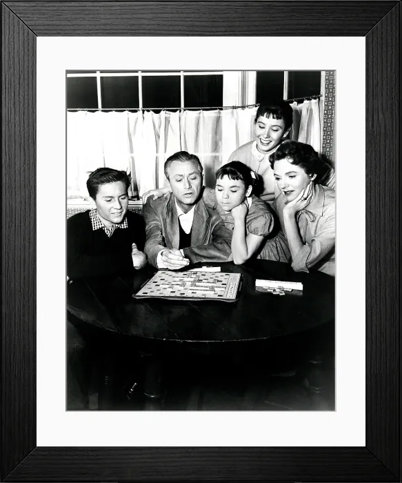 Framed Print : FATHER KNOWS BEST, from left, Billy Gray, Robert Young, Lauren Chapin, Elinor Donahue, Jane Wyatt, 1954-60
