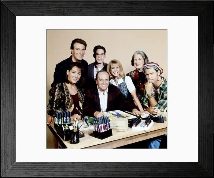 Framed Print : BOB, from left, Cynthia Stevenson, Timothy Fall, Andrew Bilgore, Bob Newhart, Carlene Watkins, Ruth Kobart, John Cygan, 1992-93