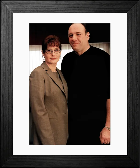 Framed Print : THE SOPRANOS, from left: Lorraine Bracco, James Gandolfini, 1999-2007 Framed Print : THE SOPRANOS, from left: Lorraine Bracco, James Gandolfini, 1999-2007