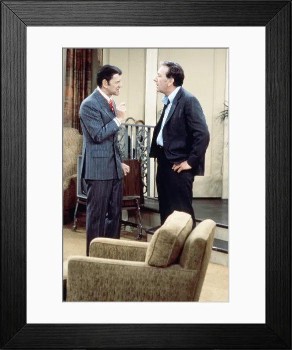 Framed Print : THE ODD COUPLE, from left, Tony Randall, Jack Klugman, 1970-75