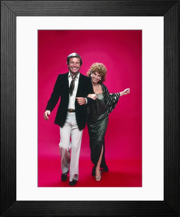 Framed Print : HART TO HART, from left, Robert Wagner, Stefanie Powers, 1979-84 (1979 photo)