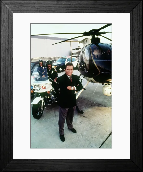 Framed Print : RESCUE 911, center: Wiliam Shatner, (1990), 1989-1996 Framed Print : RESCUE 911, center: Wiliam Shatner, (1990), 1989-1996