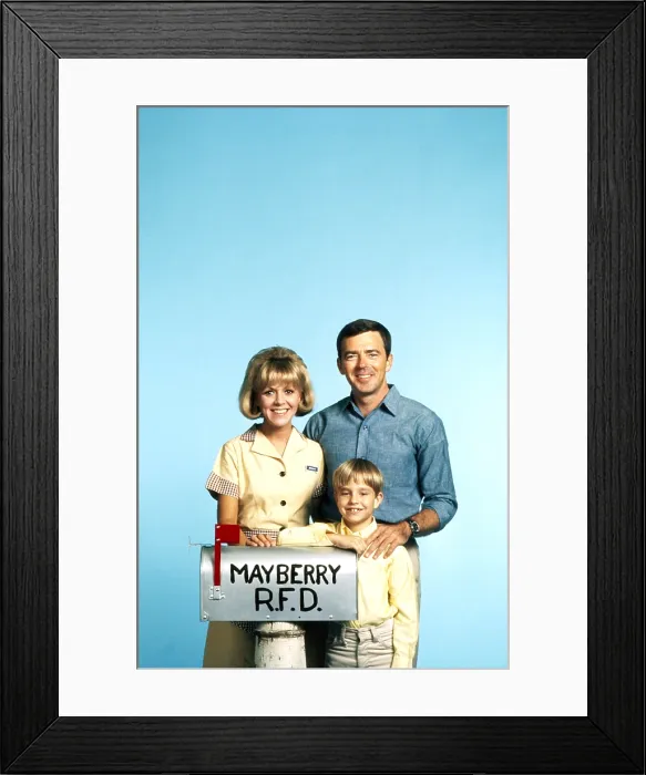 Framed Print : MAYBERRY R.F.D. from left, Arlene Golonka, Buddy Foster, Ken Berry, 1968-71 (1968 photo) Framed Print : MAYBERRY R.F.D. from left, Arlene Golonka, Buddy Foster, Ken Berry, 1968-71 (1968 photo)