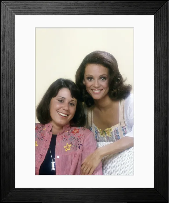 Framed Print : RHODA, from left, Julie Kavner, Valerie Harper, 1974-78 (1975 photo)