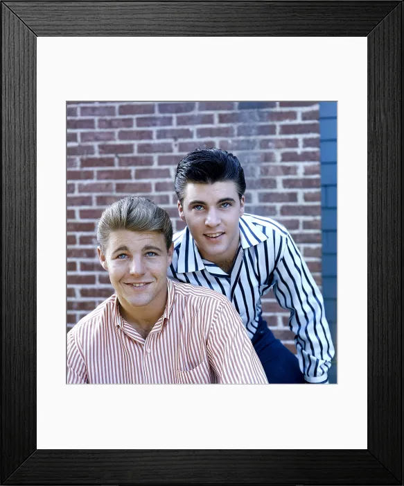 Framed Print : THE ADVENTURES OF OZZIE AND HARRIET, from left: David Nelson, Ricky Nelson, (1958), 1952-1966 Framed Print : THE ADVENTURES OF OZZIE AND HARRIET, from left: David Nelson, Ricky Nelson, (1958), 1952-1966