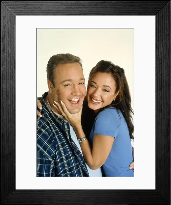 Framed Print : THE KING OF QUEENS, from left: Kevin James, Leah Remini, (1999), 1998-2007 Framed Print : THE KING OF QUEENS, from left: Kevin James, Leah Remini, (1999), 1998-2007