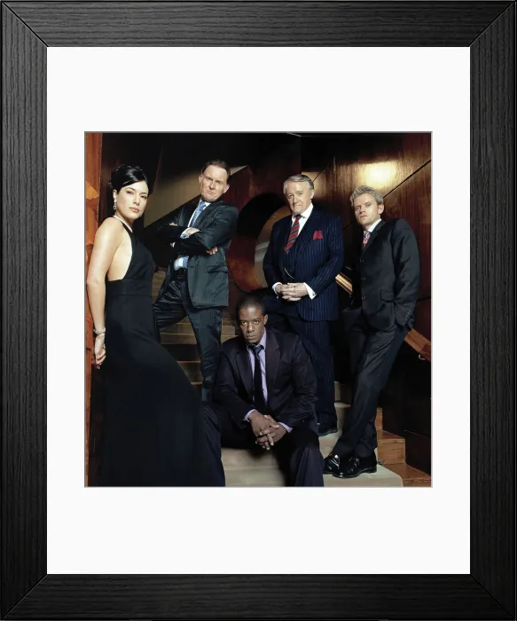 Framed Print : HUSTLE, from left: Jaime Murray, Robert Glenister, Adrian Lester (seated), Robert Vaughn, Marc Warren 2004-2012